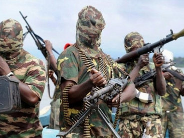 Террористы "Боко харам" похитили более 50 женщин и детей