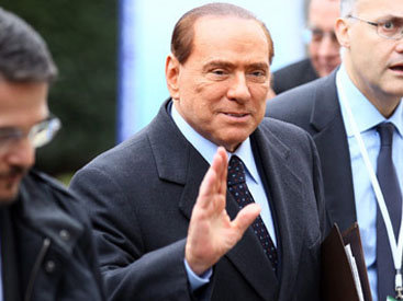 Холдинг Берлускони обязали выплатить €540 млн