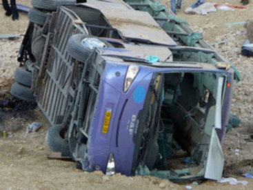 В Перу автобус упал в 50-метровое ущелье: 18 погибших
