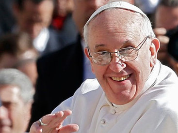 Папа римский удивил посетителей магазина в Риме