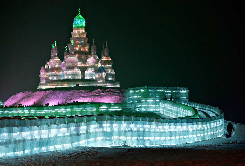 Ледяной дворец в Харбине