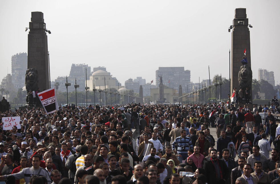 Египетские военные начали задерживать манифестантов - ОБНОВЛЕНО - ВИДЕО - ФОТО
