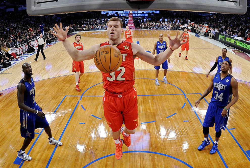 2 he like basketball. Звезды баскетбола. NBA all Star game 2011. Баскетбольный матч крупным планом. Матч селебрити НБА.