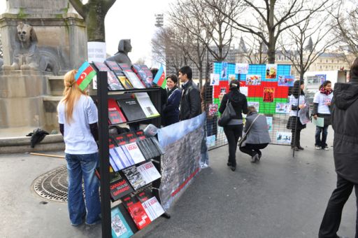 В Париже почтили память жертв Ходжалинского геноцида - ФОТО