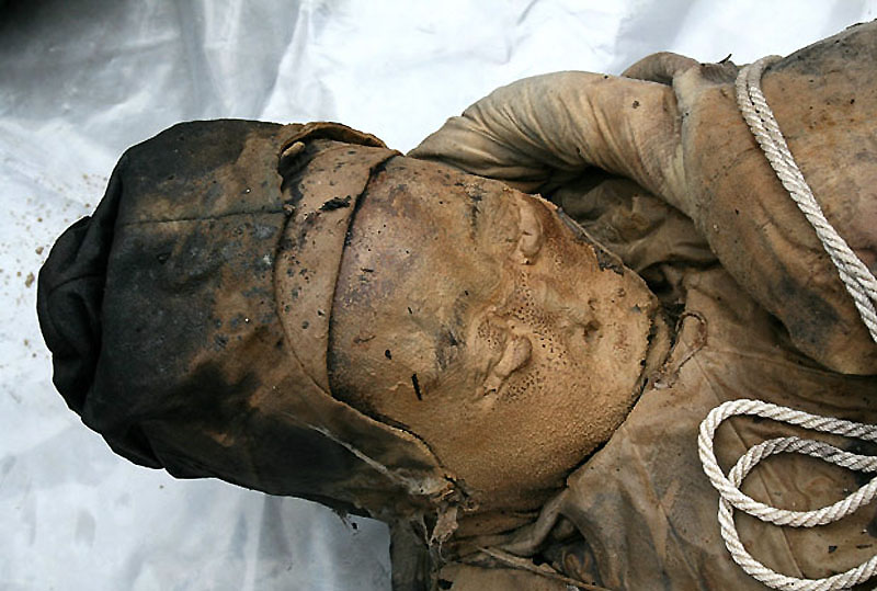 В Китае найдена мумия возрастом не менее 500 лет - ФОТО