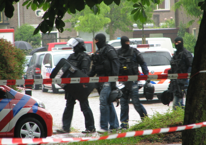 В Голландии азербайджанскую семью потопили в крови - ФОТО