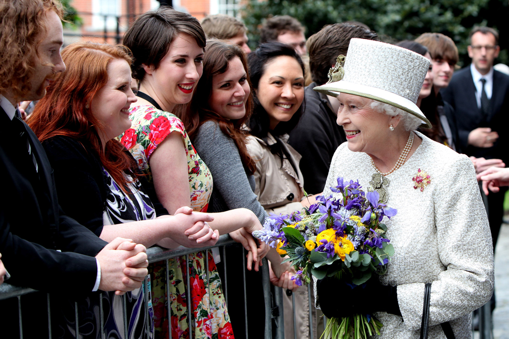 Исторический визит британской королевы Елизаветы II - ФОТОСЕССИЯ