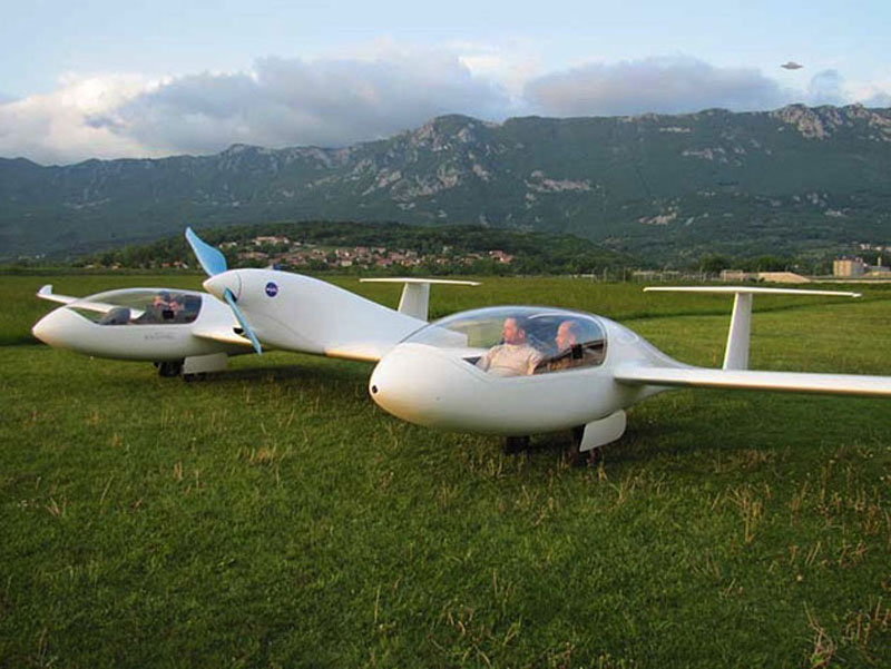 Электрический пипистрель. Pipistrel Taurus g4. Pipistrel Taurus Electro g4. Электрический самолет. Электросамолет с вертикальным взлетом.