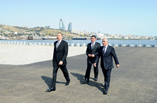 Президент Азербайджана ознакомился с работами по благоустройству вокруг площади Государственного флага – ОБНОВЛЕНО-ФОТО