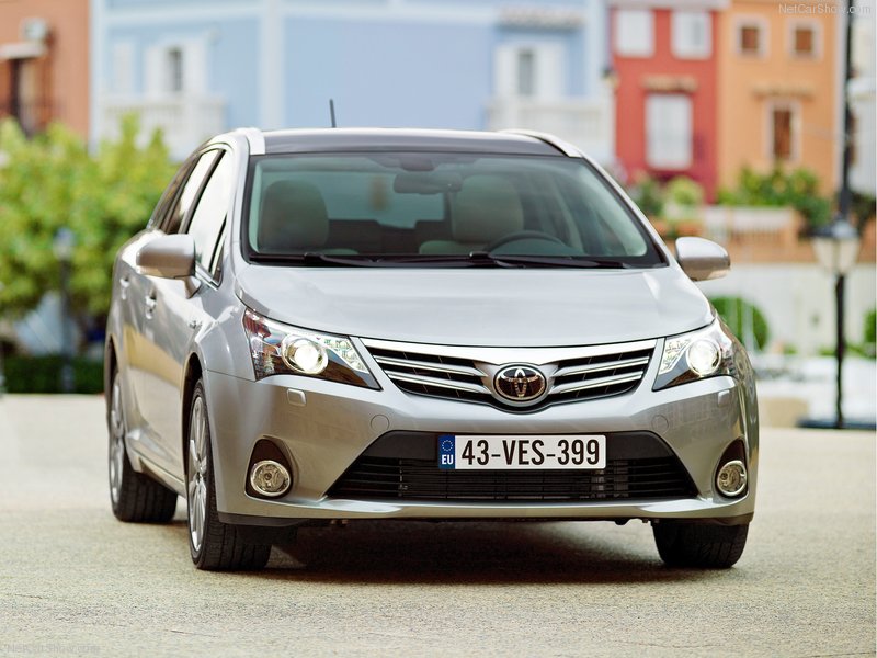 Toyota приступает к производству обновленной модели Avensis 2012 - ФОТОСЕССИЯ