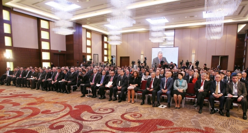 В Баку состоялась международная конференция, посвященная итогам 20-летия независимости Азербайджана - ОБНОВЛЕНО - ФОТО