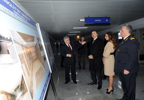 Президент Ильхам Алиев и его супруга Мехрибан Алиева приняли участие в церемонии открытия после реконструкции станции "Кероглу" Бакинского метрополитена – ФОТО