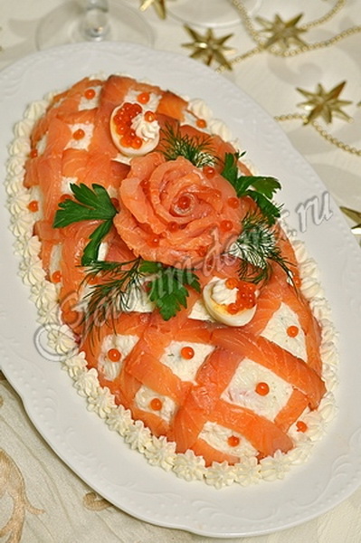 Салат с красной рыбой "Принцесса" - ФОТО