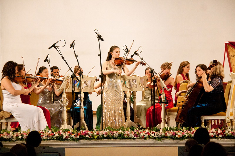 В Баку выступил английский женский оркестр "FeMusa" - ФОТО