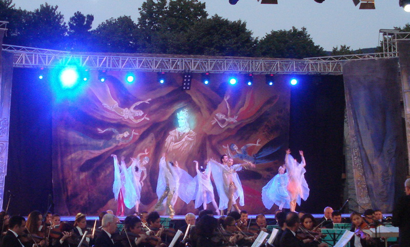 В Шеки проходит Международный музыкальный фестиваль "Шелковый путь" - ОБНОВЛЕНО - ФОТО