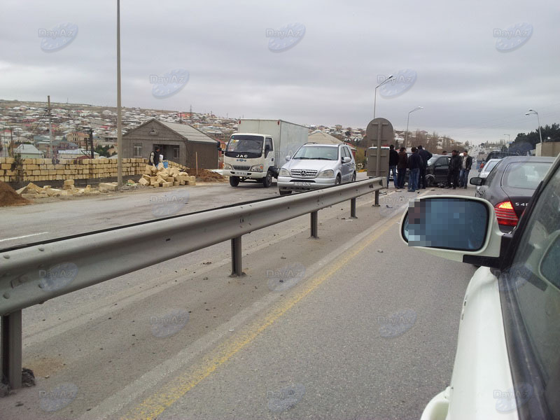 В пригороде Баку произошла автоавария – ФОТО
