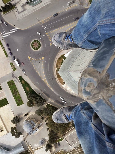Селфи с высоты Flame Towers в Баку - ФОТО - ВИДЕО