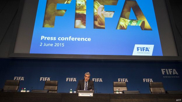 Блаттер сорвал овации у функционеров ФИФА - ФОТО