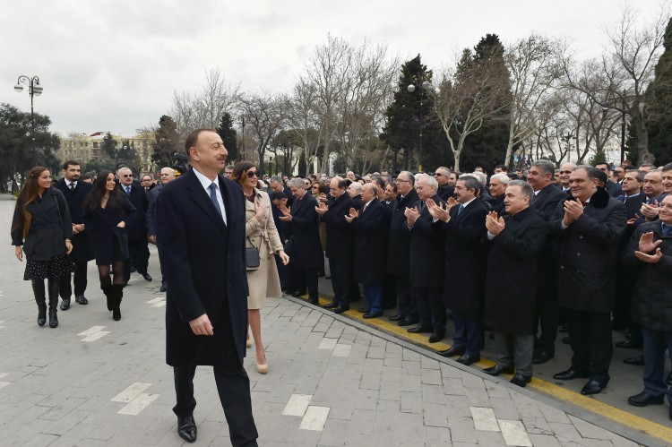 Президент Ильхам Алиев и его супруга Мехрибан Алиева приняли участие во всенародных празднествах по случаю Новруз байрамы - ОБНОВЛЕНО - ФОТО