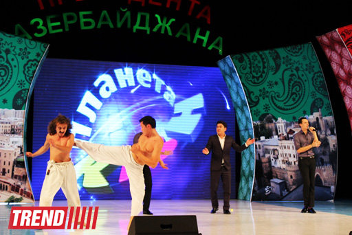 В Баку состоялся международный турнир КВН на Кубок Президента Азербайджана - ФОТО
