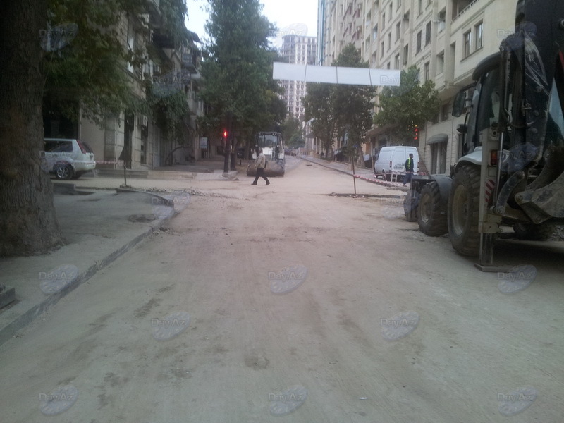 Водители в тупике: в Баку перекрыли сразу несколько улиц - ФОТО