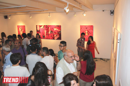 В Баку открылась выставка молодых фотографов - ФОТО