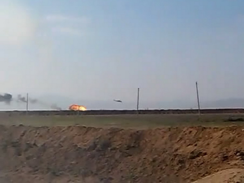 Обнародованы фотографии момента уничтожения армянского военного вертолета Ми-24 - ФОТО