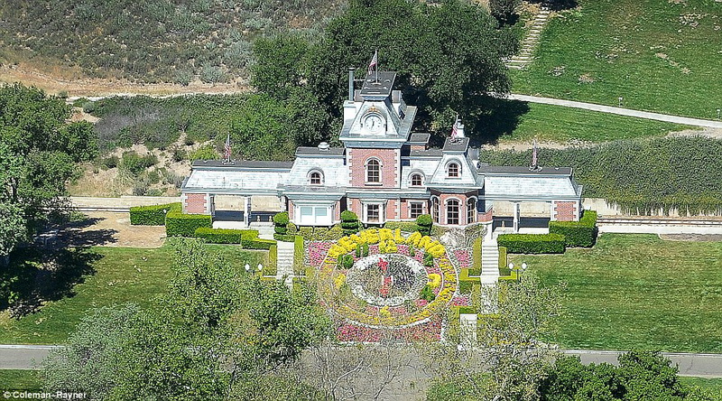 В США продается знаменитое ранчо Майкла Джексона - ФОТО