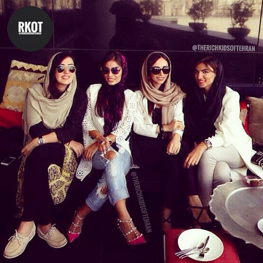 Деньги и роскошь: как живет золотая молодежь Тегерана - ФОТО