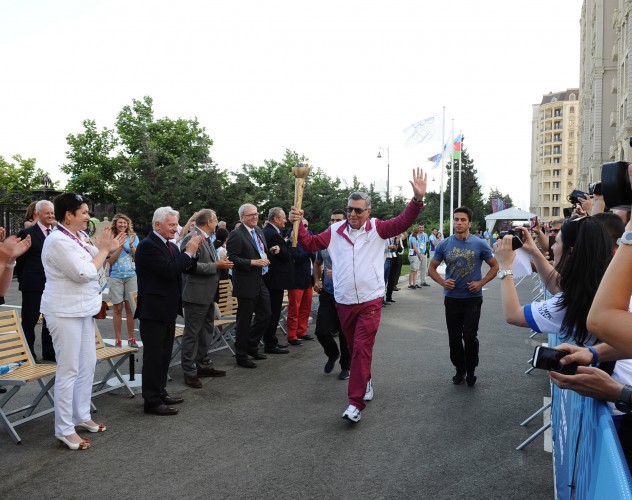 В Деревне атлетов "Баку-2015" подняты флаги Азербайджана и Европейского Олимпийского комитета - ФОТО