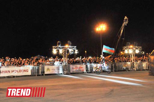 Грандиозное шоу фристайл мотокросса Red Bull X-Fighters Jams в Баку - ОБНОВЛЕНО - ФОТО