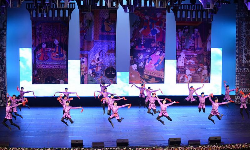 В Баку состоялся концерт "Мир азербайджанского танца" - ФОТО