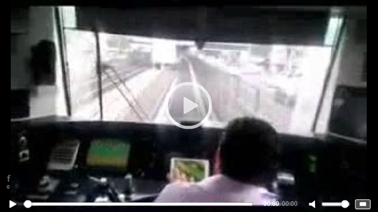 Ужас: машинист играет в игру на iPad, управляя поездом - ВИДЕО