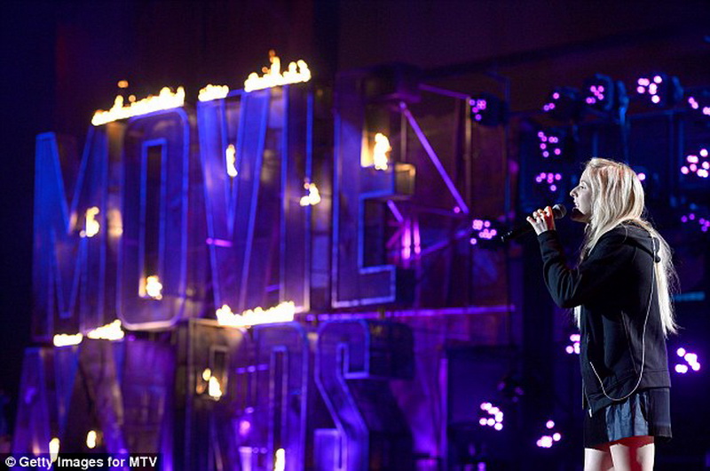 Эминем, Рианна и другие звезды на грандиозном шоу MTV Movie Awards - ФОТО
