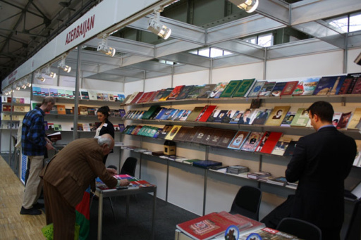 Азербайджан принял участие в Международной книжной выставке в Будапеште - ФОТО
