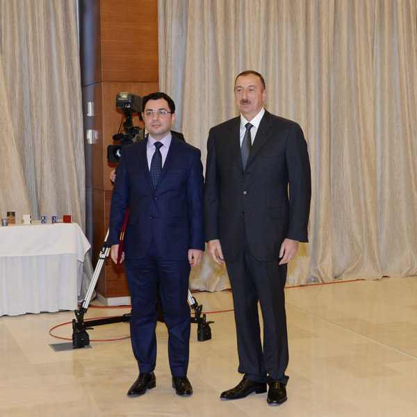 Президент Ильхам Алиев и его супруга Мехрибан Алиева в Гусаре приняли участие в открытии отелей "Шахдаг", "Pik Palace" и церемонии, посвященной спортивным результатам 2013 года - ФОТО