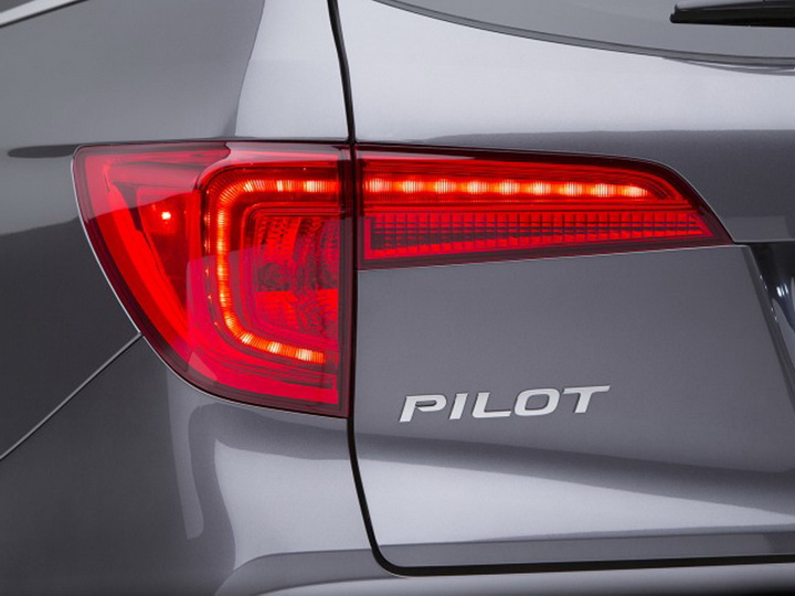 Новый Honda Pilot получил более мощный мотор - ФОТО