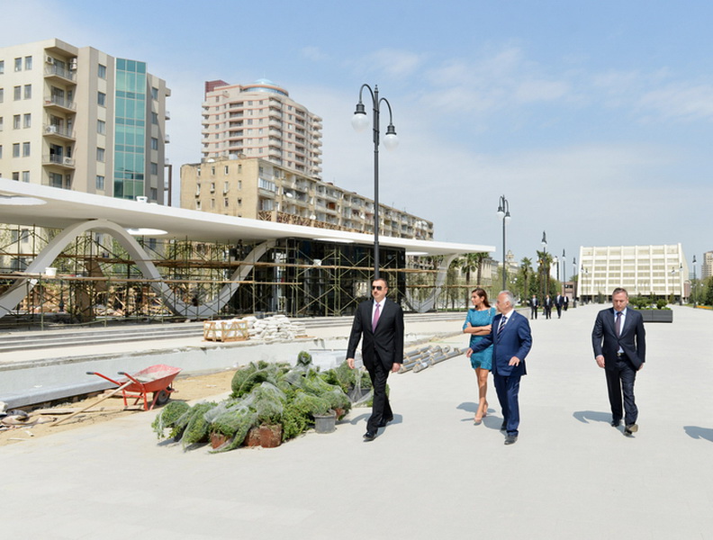 Президент Ильхам Алиев ознакомился с ходом строительных работ в новом комплексе отдыха в Баку - ОБНОВЛЕНО - ФОТО