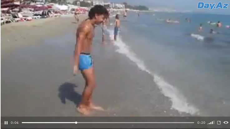 Люди на пляже в шоке: парень достоин внимания - ВИДЕО