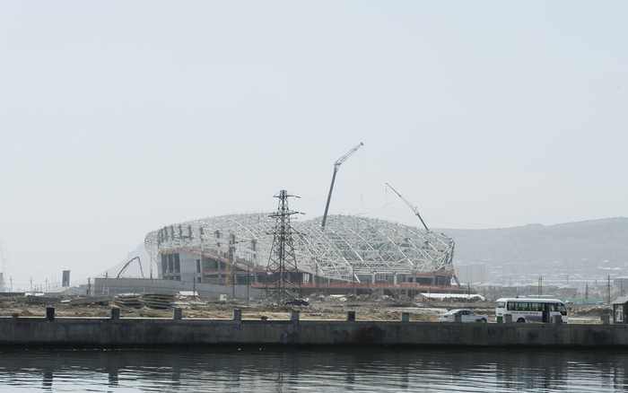 Президент Ильхам Алиев и его супруга Мехрибан Алиева ознакомились с ходом строительных работ во Дворце водных видов спорта - ФОТО