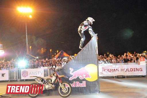 Грандиозное шоу фристайл мотокросса Red Bull X-Fighters Jams в Баку - ОБНОВЛЕНО - ФОТО