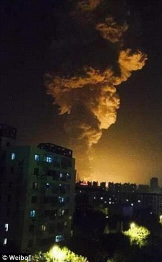 Мощный взрыв в Китае, есть погибшие, 500 раненых - ОБНОВЛЕНО - ФОТО - ВИДЕО