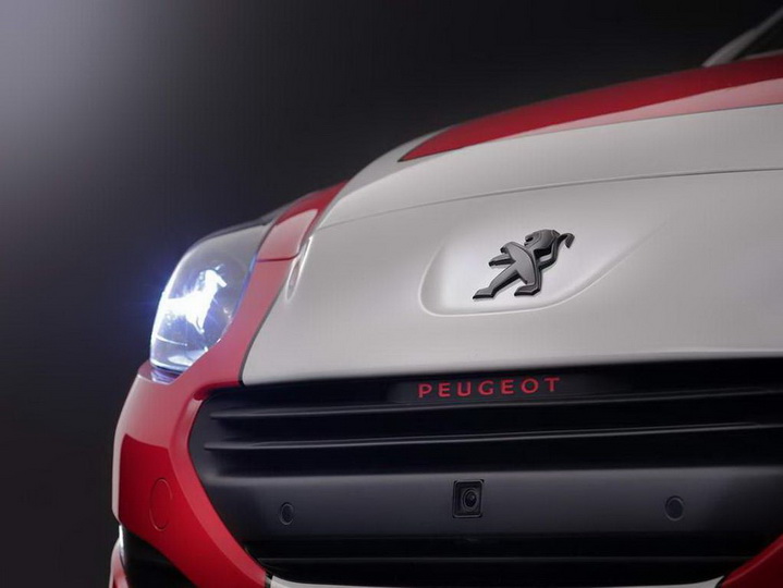 Производитель супербайков подарил купе Peugeot RCZ три десятка "лошадей" - ФОТО
