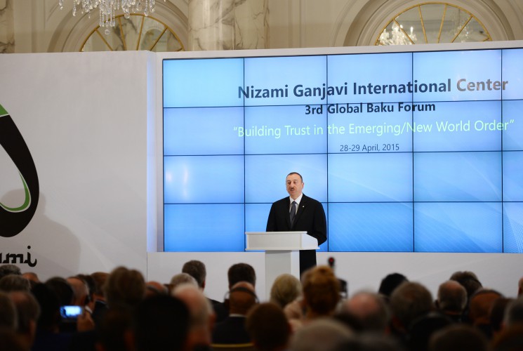 Президент Ильхам Алиев: "Азербайджан - единственный новый источник газа для Европы"
 - ОБНОВЛЕНО - ФОТО