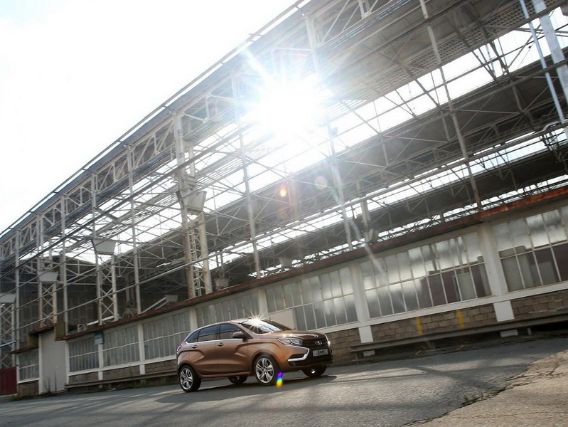 "АвтоВАЗ": Lada XRay должен заработать 3 звезды Euro NCAP - ФОТО