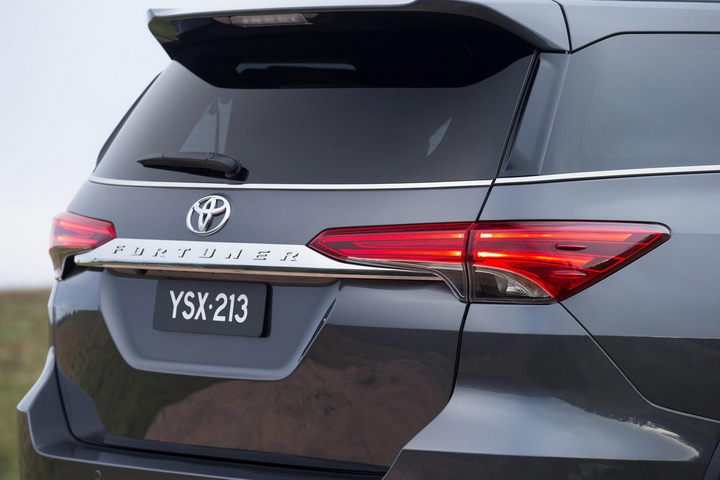 В Австралии официально представили внедорожник Toyota Fortuner - ФОТО