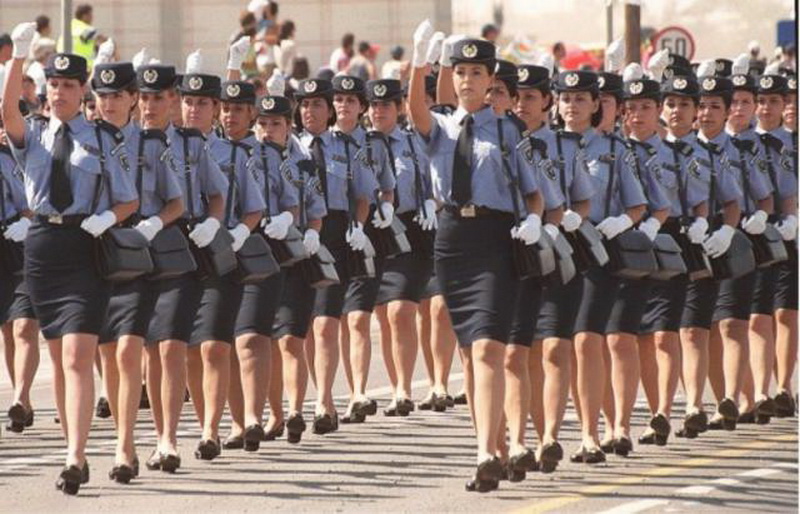 Девушки в армиях разных стран мира - ФОТОСЕССИЯ