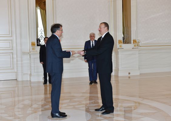 Президент Ильхам Алиев принял верительные грамоты посла Сербии - ОБНОВЛЕНО - ФОТО