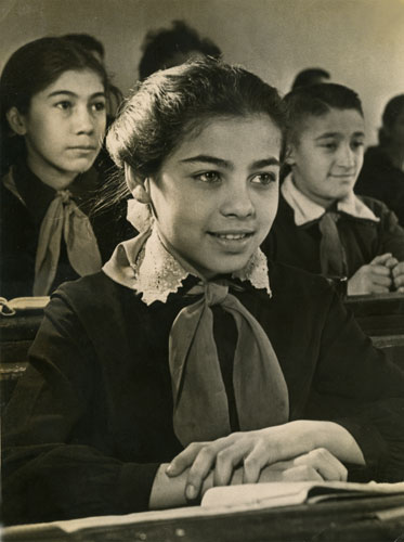 Сугра Багирзаде: Я была самым знаменитым ребенком страны - ФОТО