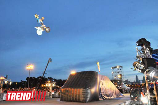 Грандиозное шоу фристайл мотокросса Red Bull X-Fighters Jams в Баку - ОБНОВЛЕНО - ФОТО